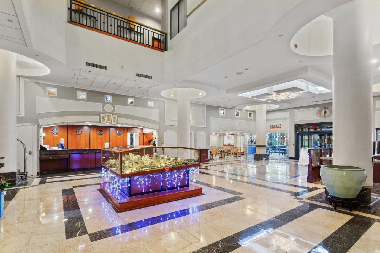 Wyndham Garden Baronne Plaza Hotell New Orleans Eksteriør bilde