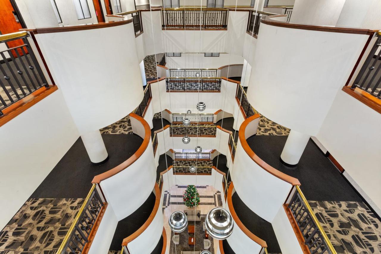 Wyndham Garden Baronne Plaza Hotell New Orleans Eksteriør bilde
